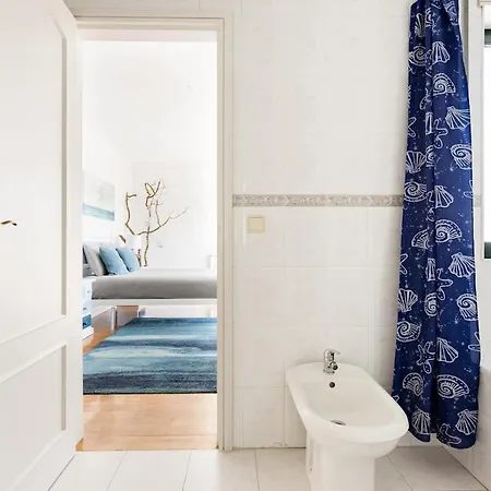 Appartamento By The Sea With Pool Apúlia